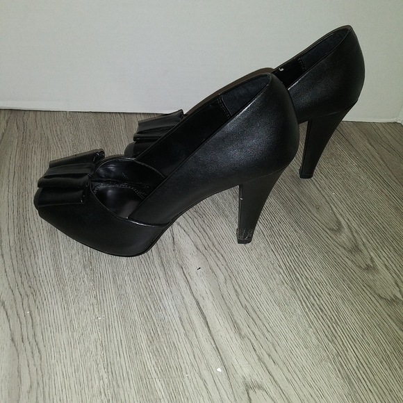 Black Open Toe Heel - Picture 5 of 10